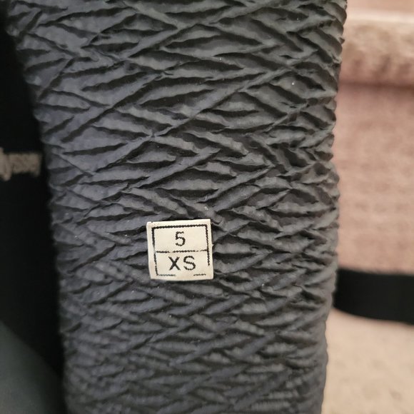 Surf Booties by Odyssey Size XS Unisex: M-5 or W-6 - Picture 4 of 6